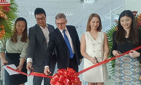 Poland opens visa center in Cebu .
